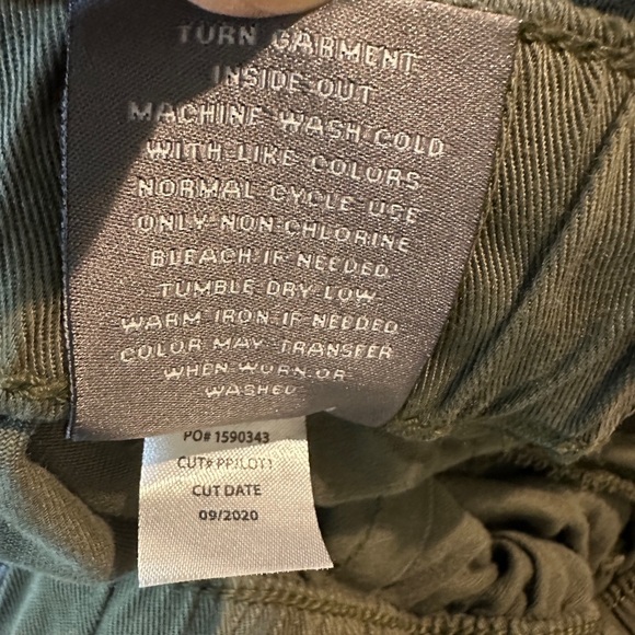 Torrid Pull On Wide Leg Tencel High Rise Paperbag Waist Pant Green Sz 12 GUC - Picture 3 of 6